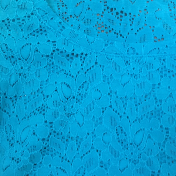Perfect Gorgeous Lace Top- Deep Peacock Blue-EXCELLENT CONDITION - Picture 5 of 6